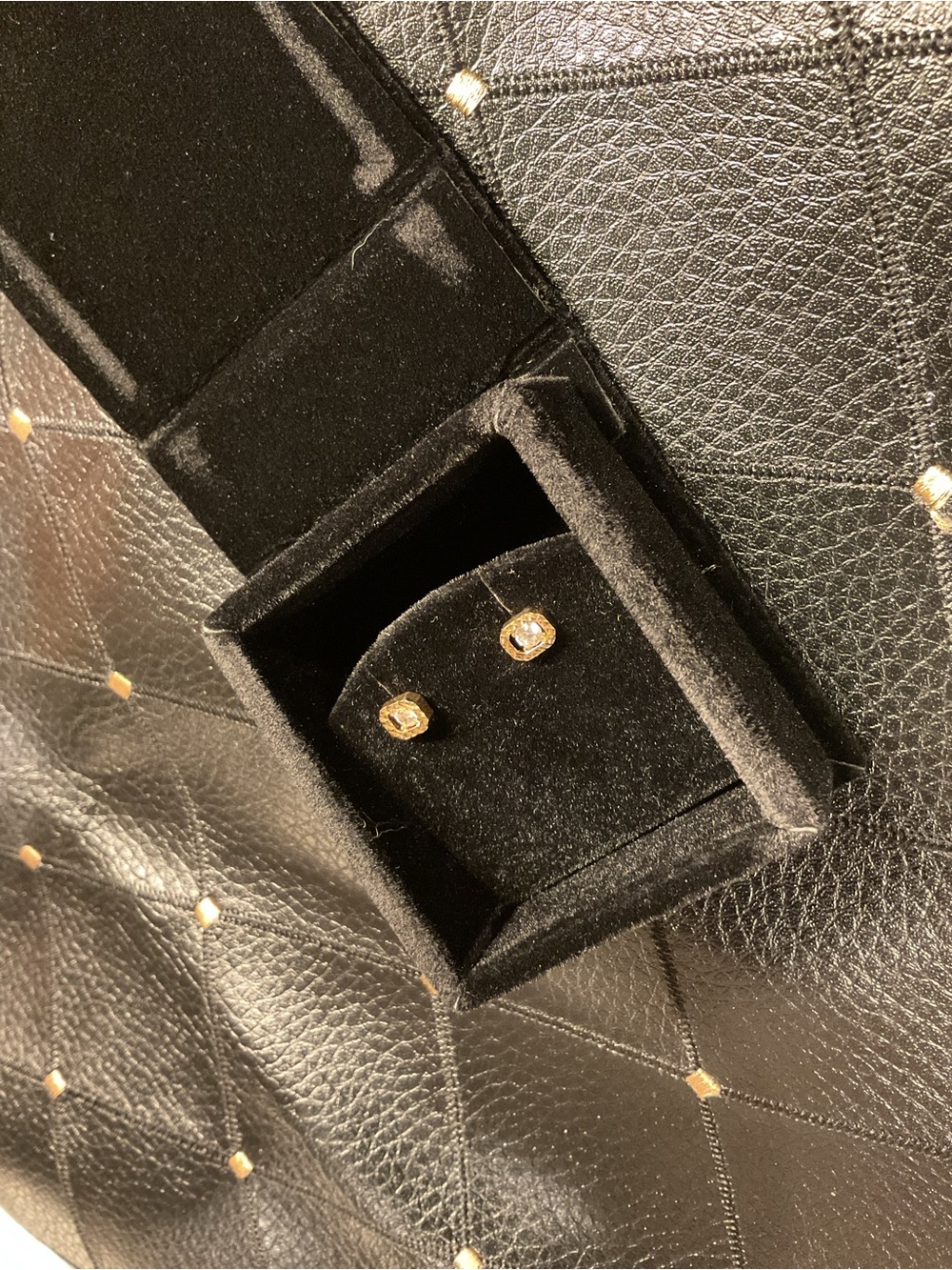 18k Gold studs with round diamonds, cute, too cute
